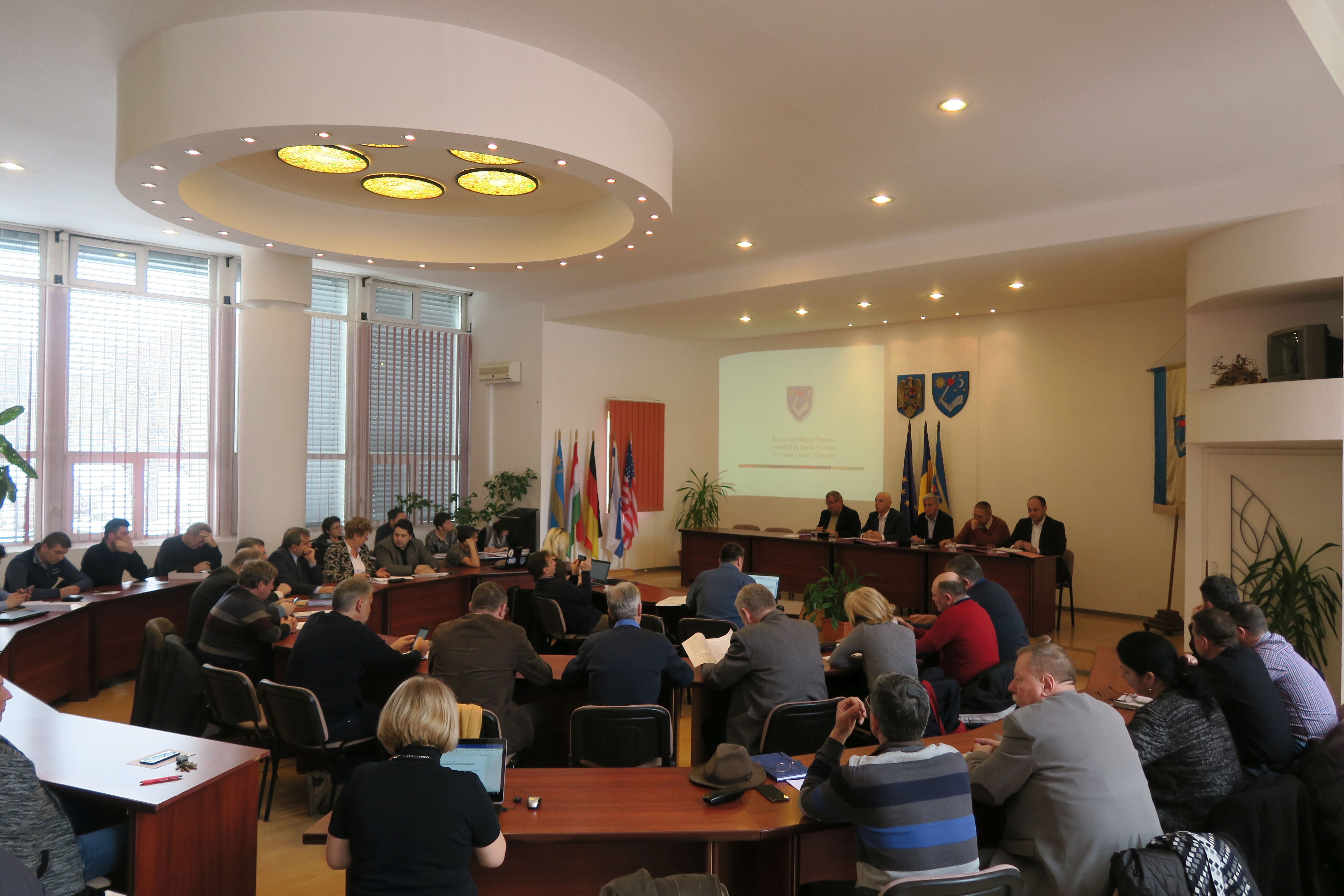 Háromszéken van pénz a közberuházásokra   Elfogadták Kovászna megye költségvetését