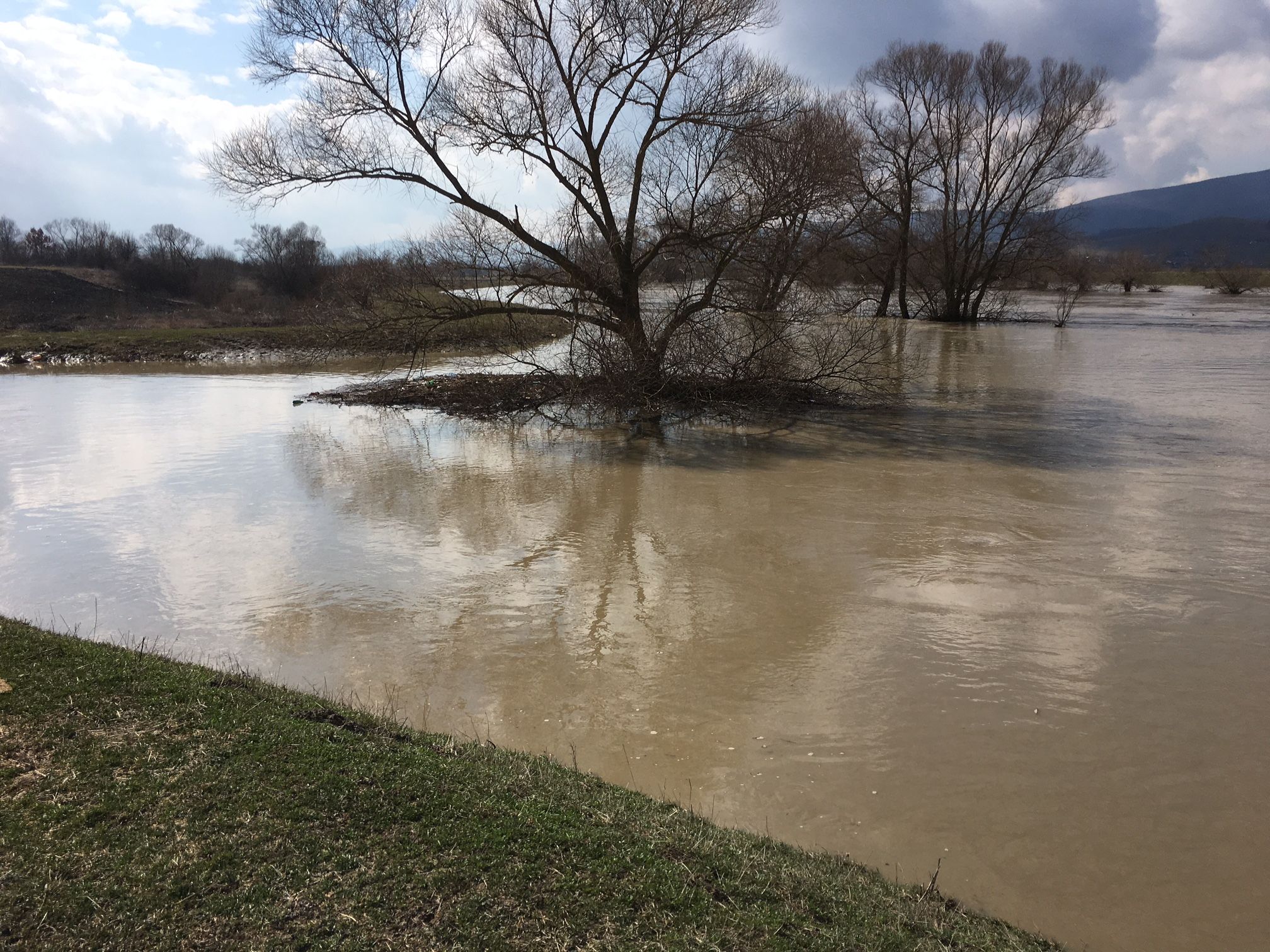 A kormánytól kér pénzt Kovászna megye az árvízkárok helyreállítására